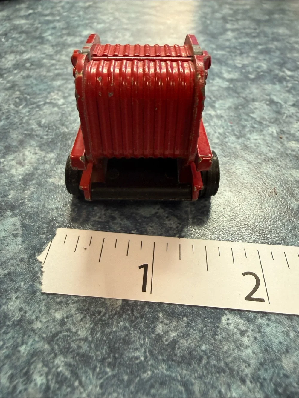 Vintage ERTL 1/64 International Harvester 6388 2+2 Tractor with Round Baler